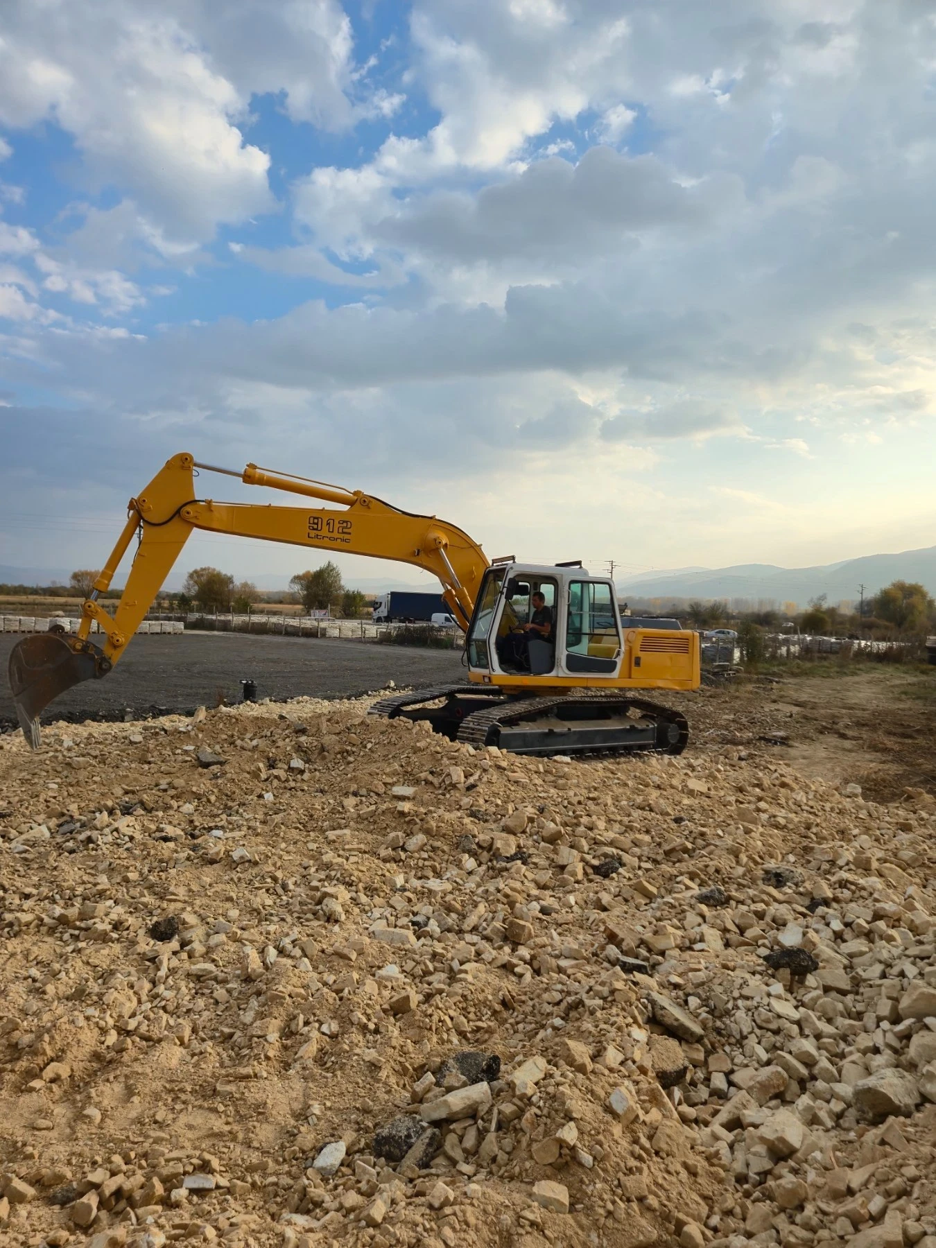 Багер Liebherr  - изображение 8