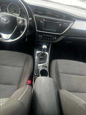 Toyota Auris, снимка 10