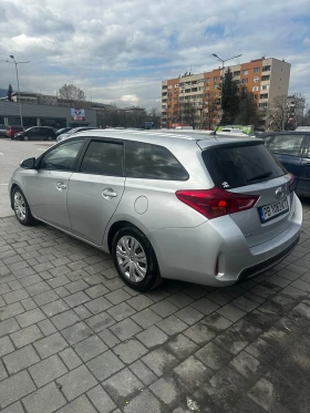 Toyota Auris, снимка 3