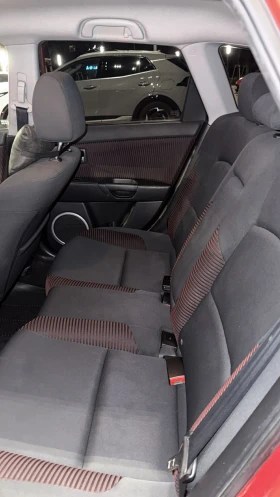 Mazda 3 2.0 i, снимка 7