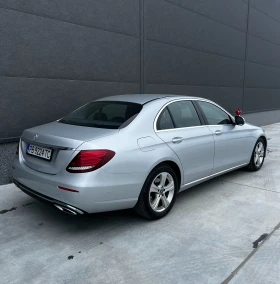 Mercedes-Benz E 220, снимка 3