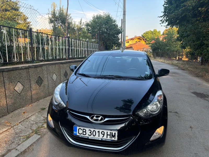 Hyundai Elantra, снимка 4 - Автомобили и джипове - 46930634