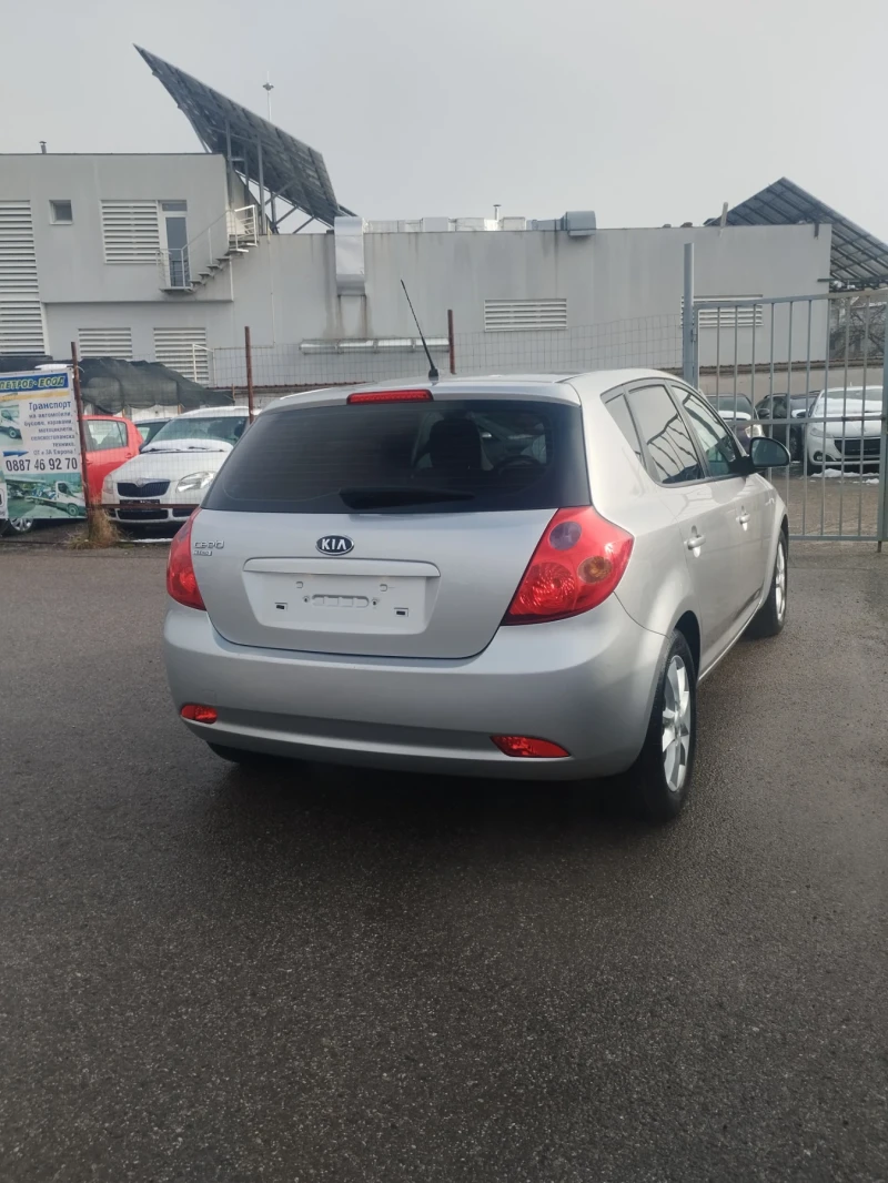 Kia Ceed 1.6 benzin , снимка 5 - Автомобили и джипове - 48497713