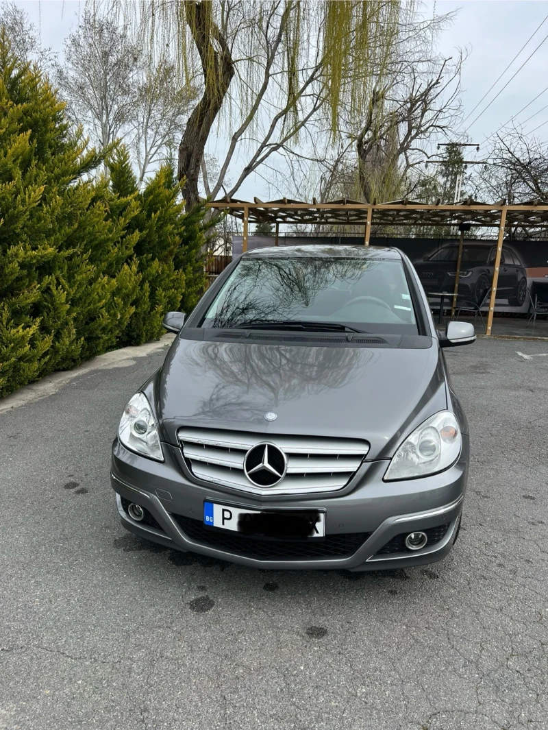 Mercedes-Benz B 180, снимка 1 - Автомобили и джипове - 49605077