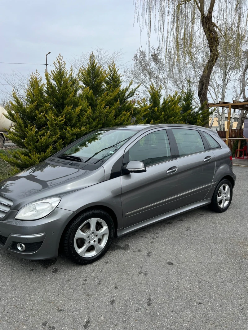 Mercedes-Benz B 180, снимка 2 - Автомобили и джипове - 49605077