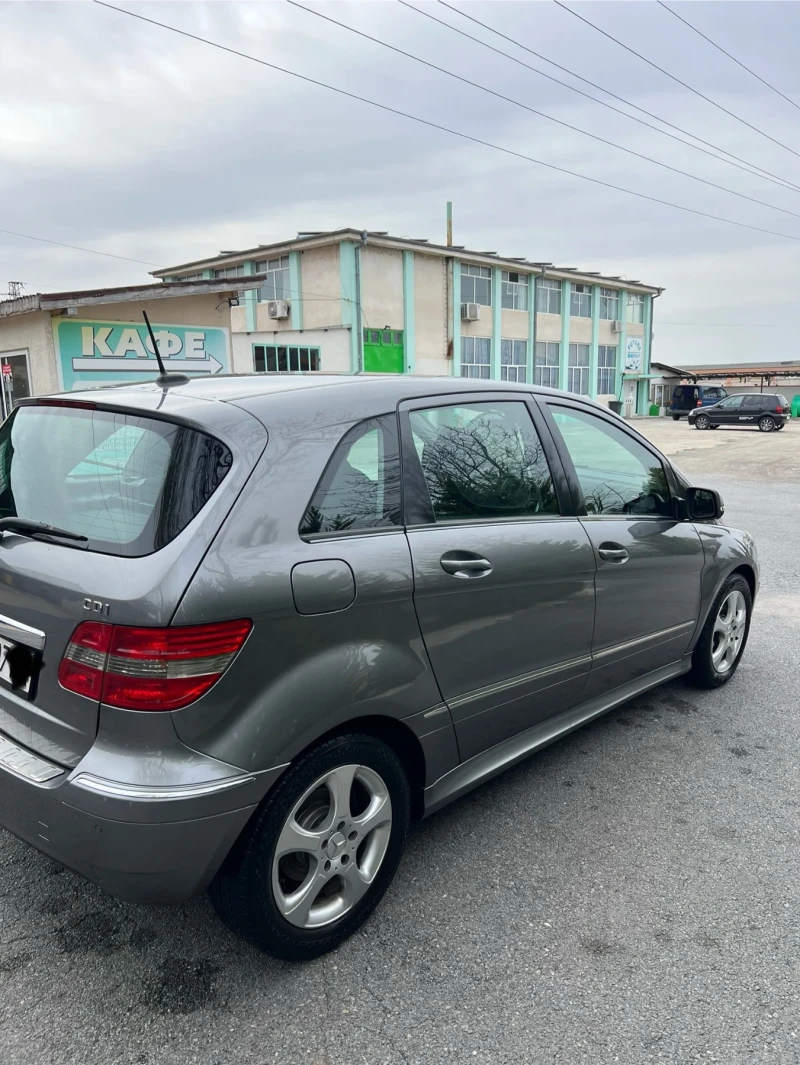 Mercedes-Benz B 180, снимка 4 - Автомобили и джипове - 49605077