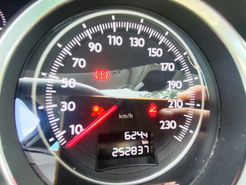 Peugeot 508 2.0 HDI Allure , снимка 9 - Автомобили и джипове - 50405106