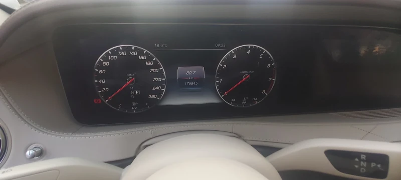 Mercedes-Benz S 560 4 MATIC DESIGNO, снимка 13 - Автомобили и джипове - 52164023