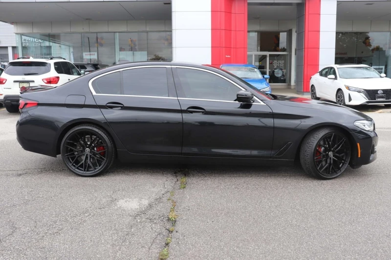 BMW 530 xDrive * CARFAX * Headup * ПОДГРЕВИ, снимка 10 - Автомобили и джипове - 53340612