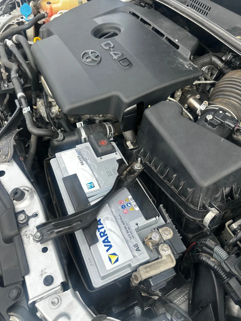 Toyota Auris, снимка 7 - Автомобили и джипове - 53495682