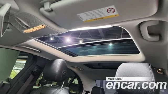 Mercedes-Benz E 300 4MATIC Avnatgarde, снимка 12 - Автомобили и джипове - 54098570