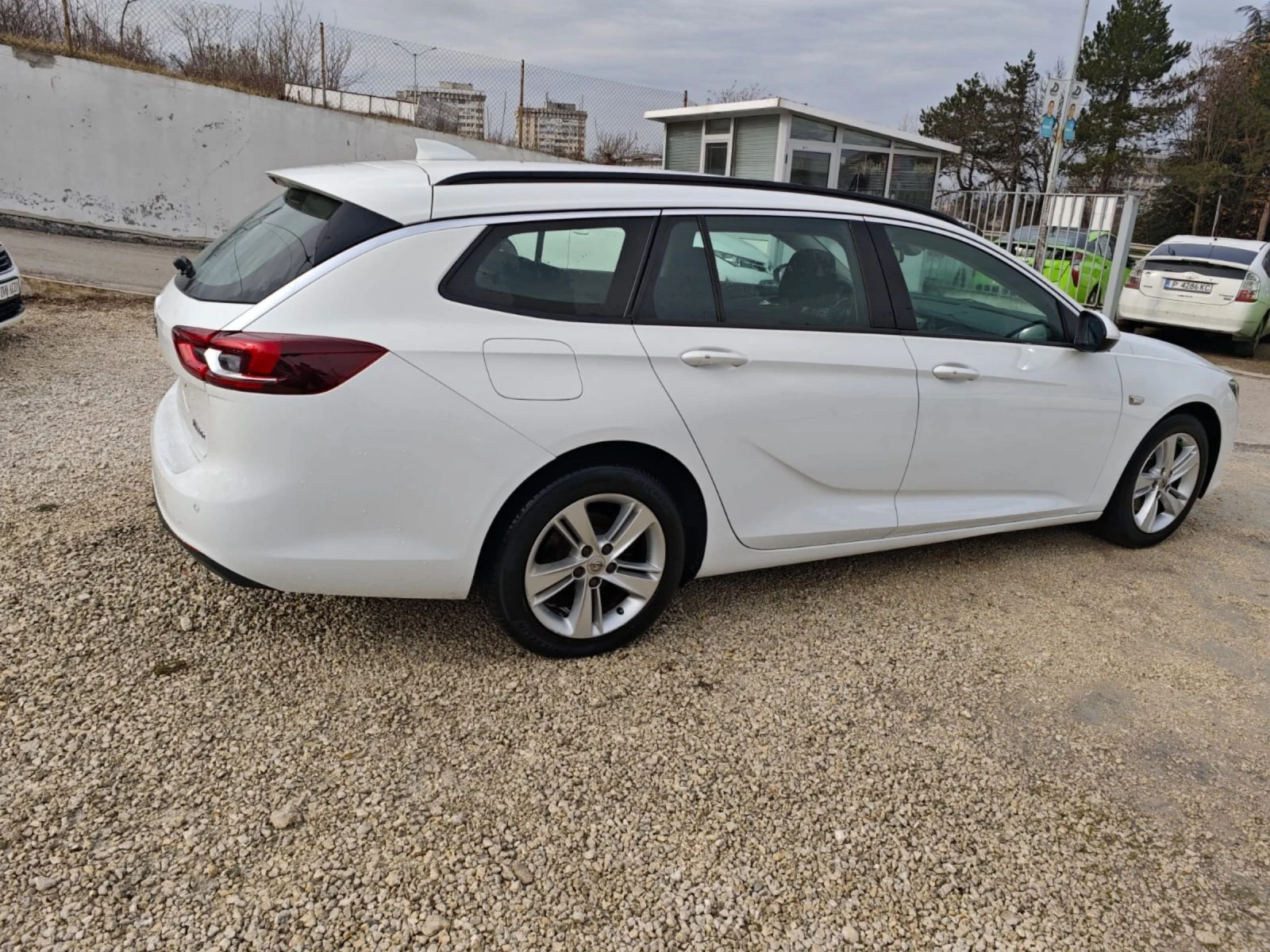 Opel Insignia SPORTS TOURER 1.6CDTI. НАВИ. ВНОС - изображение 5