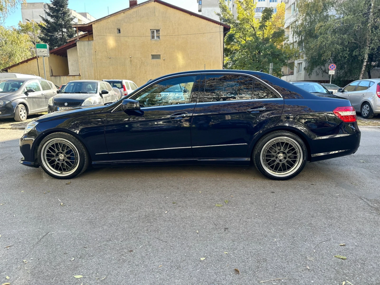 Mercedes-Benz E 500  - изображение 8