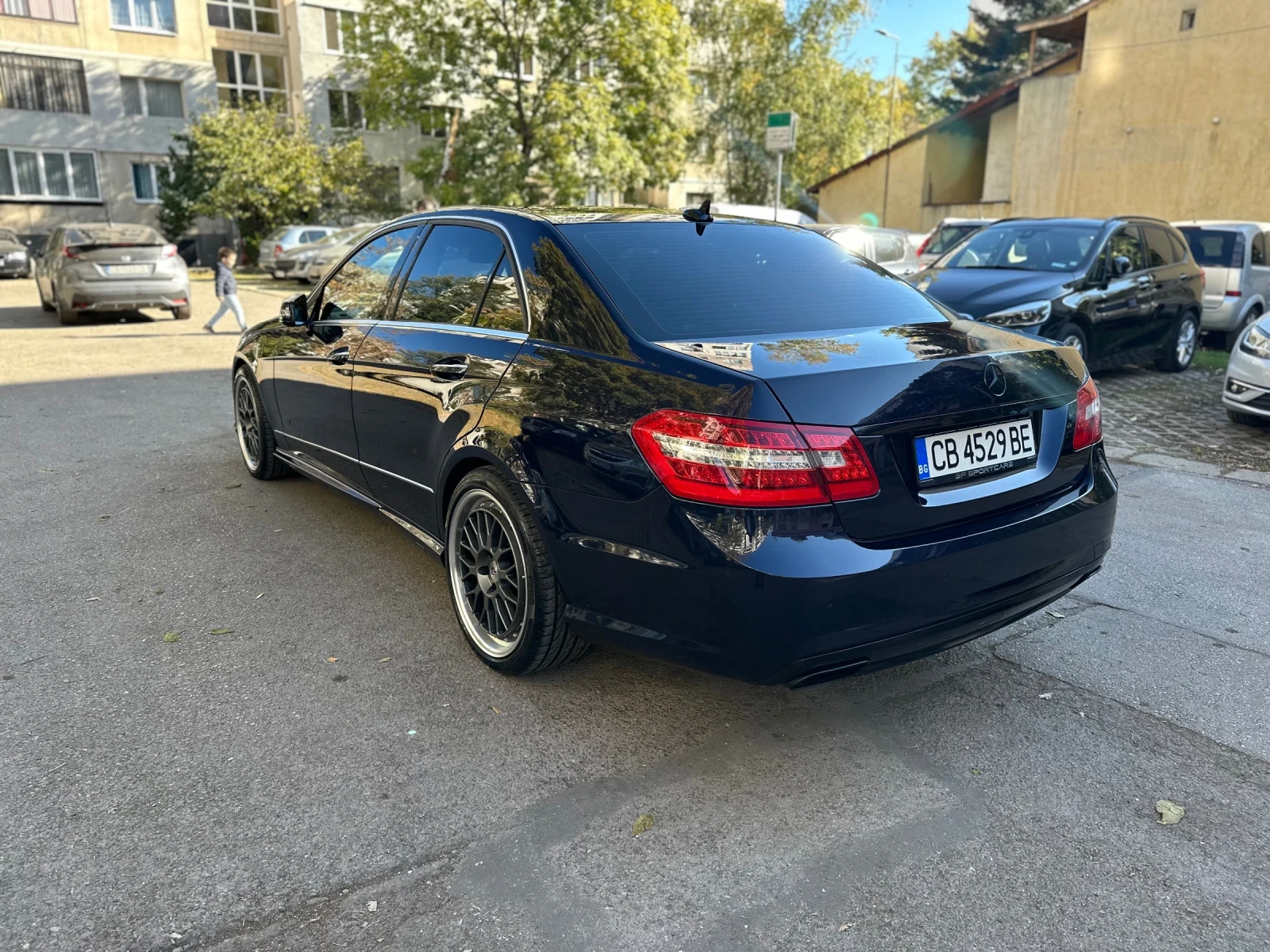 Mercedes-Benz E 500  - изображение 7