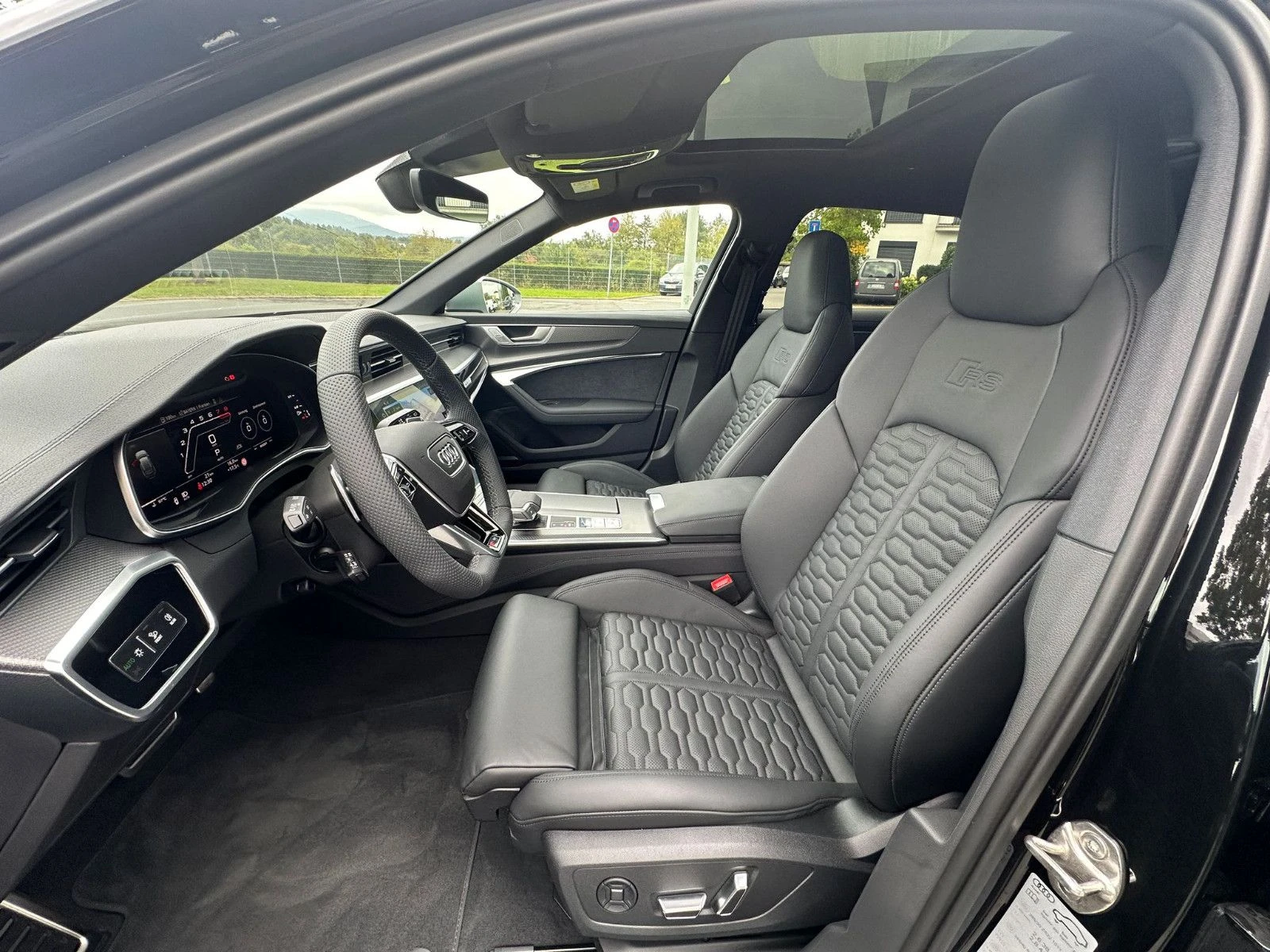 Audi Rs6 НОВ!600HP/PANO/DYNAMIC/B&O/MATRIX/KLESS/689v - изображение 10