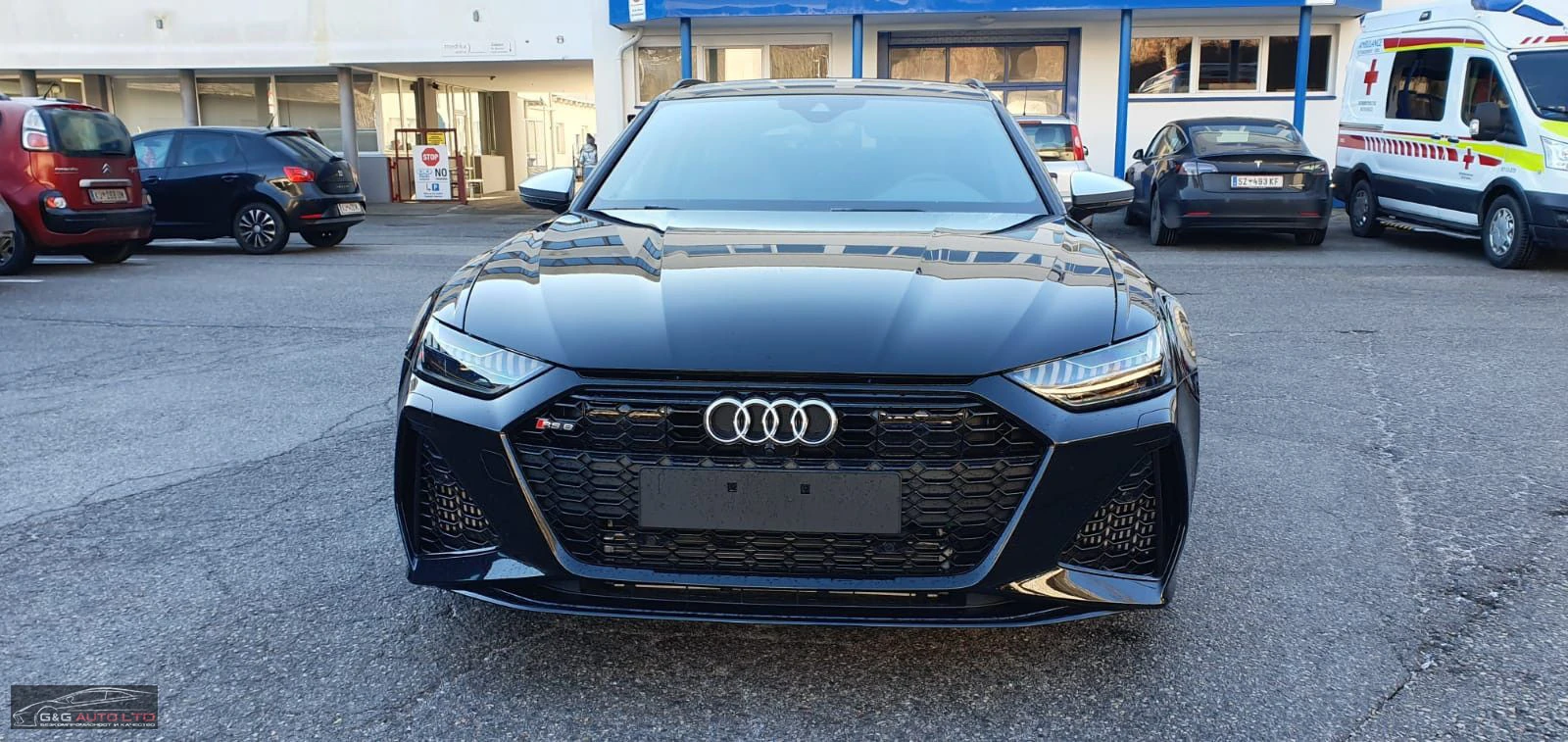 Audi Rs6 НОВ!600HP/PANO/DYNAMIC/B&O/MATRIX/KLESS/689v - изображение 2