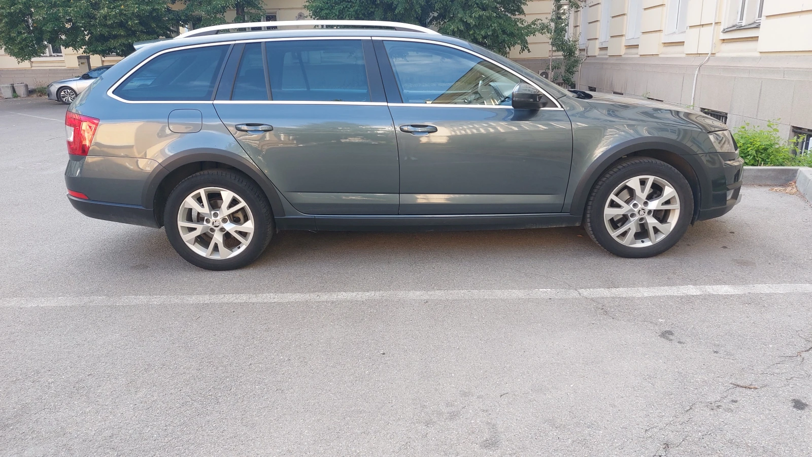 Skoda Octavia Scout 4x4 - изображение 3