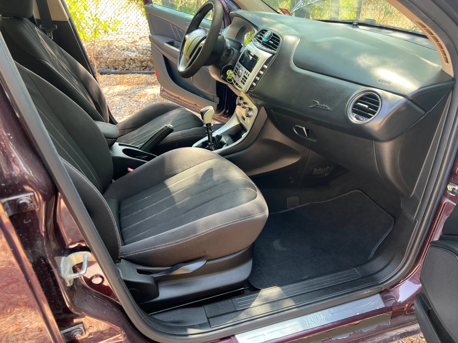 Lancia Delta 1.6 MJT  | Mobile.bg   11