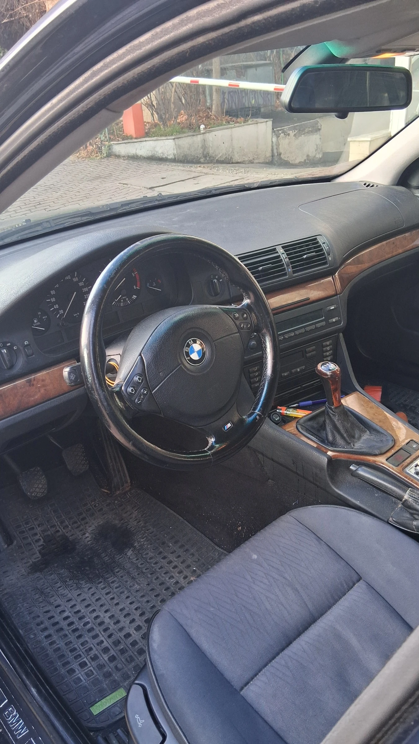 BMW 525  - изображение 4