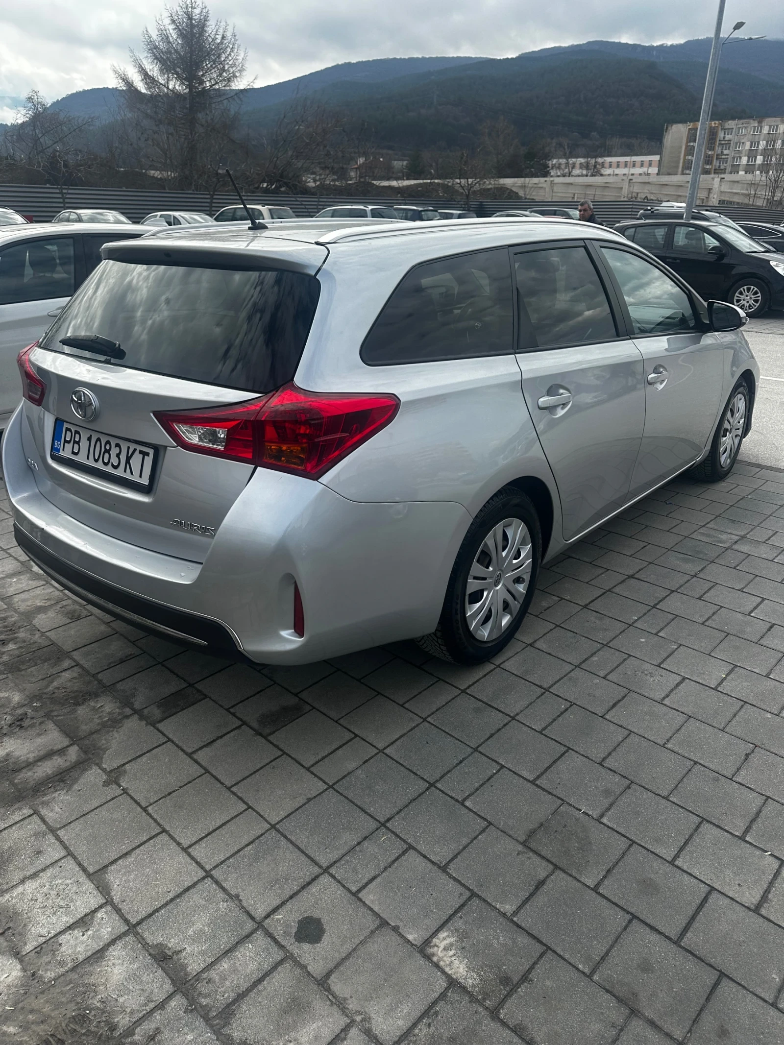 Toyota Auris  - изображение 4