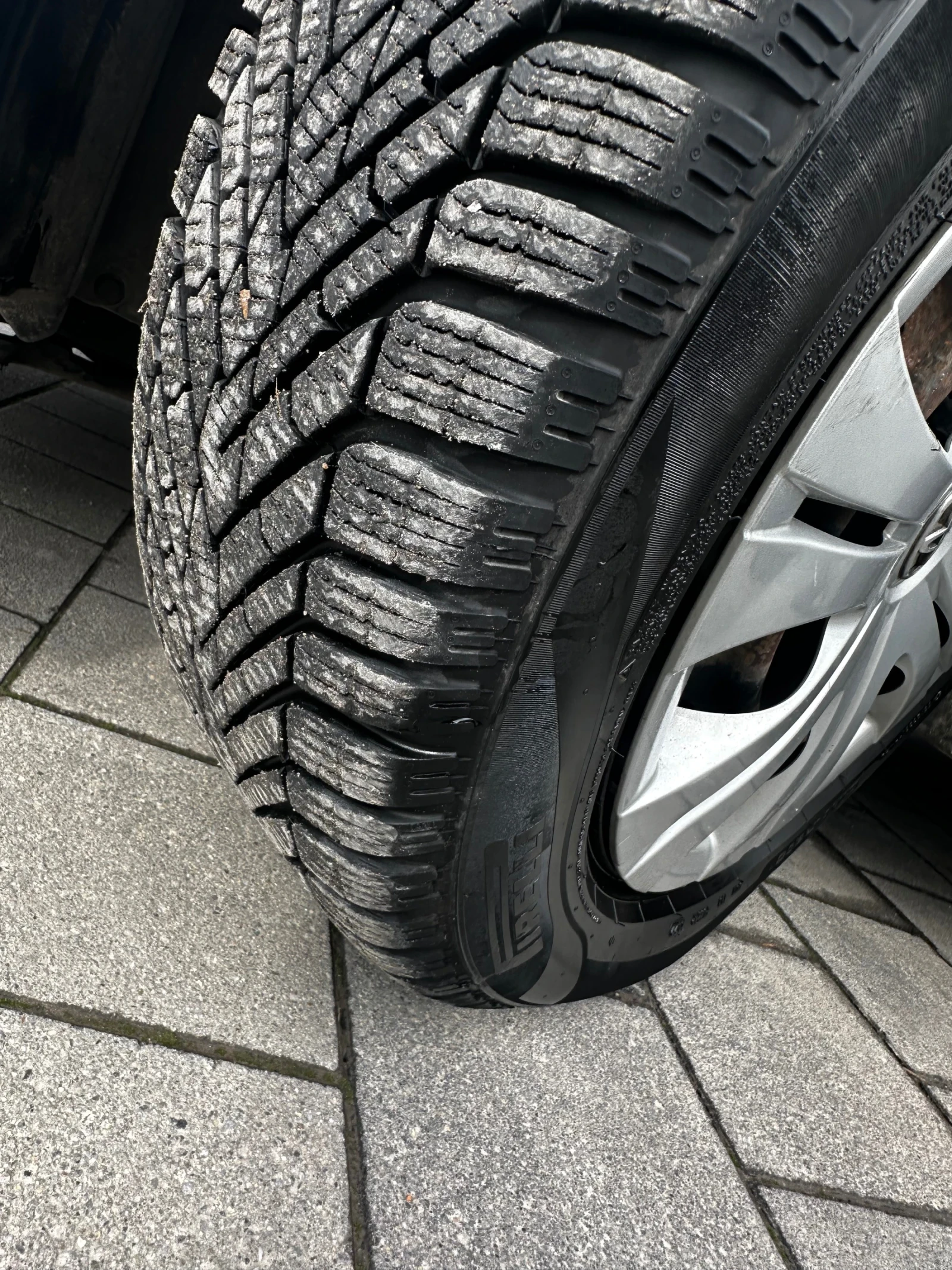 Toyota Auris  - изображение 9