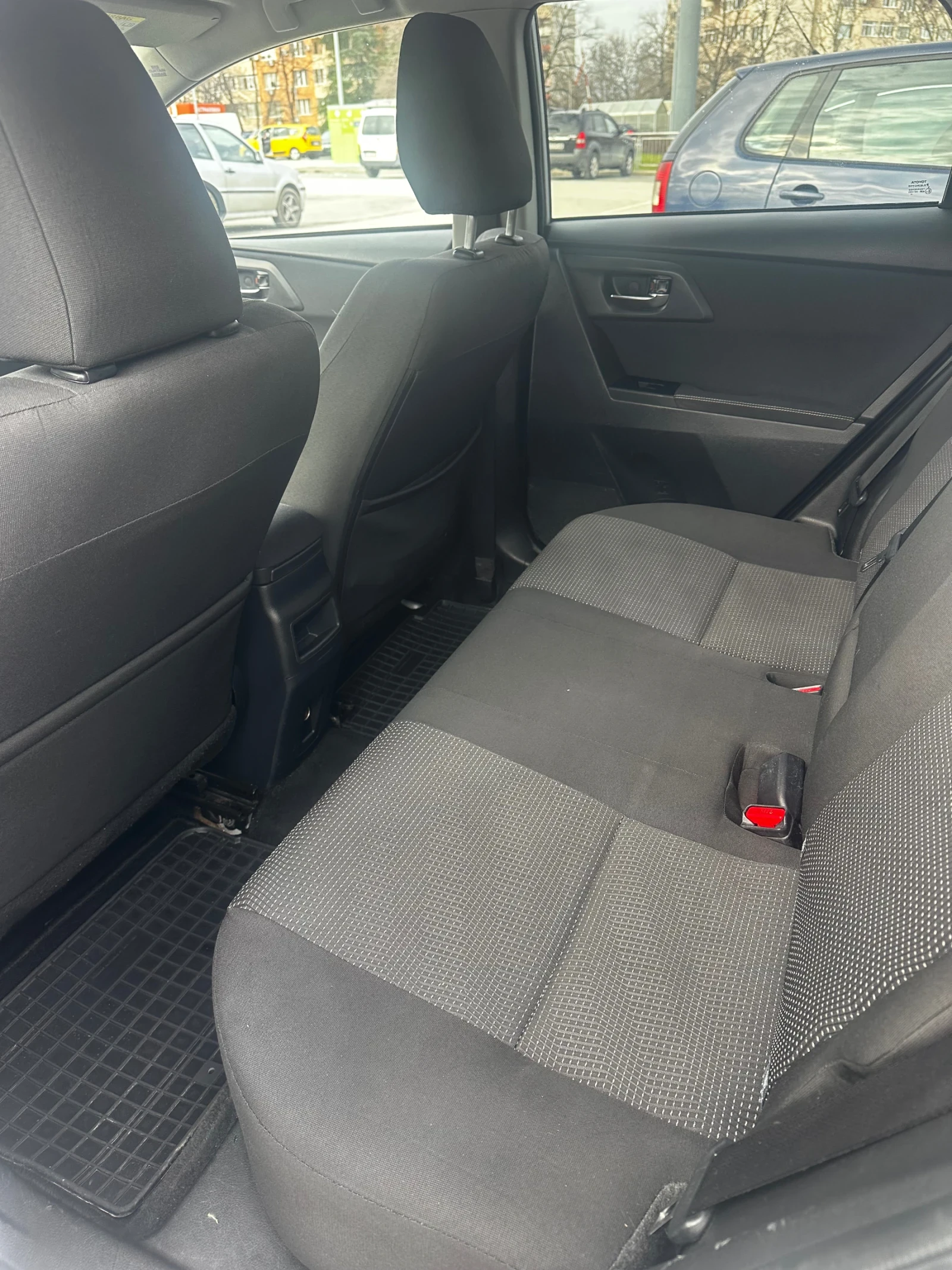 Toyota Auris | Mobile.bg � ����������� 12