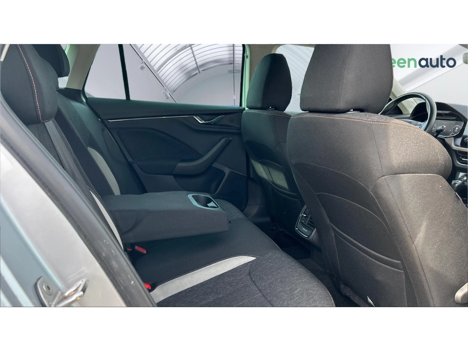 Skoda Scala 1.6 TDi DSG , Месечна вноска от 199  , снимка 12 - Автомобили и джипове - 53840513