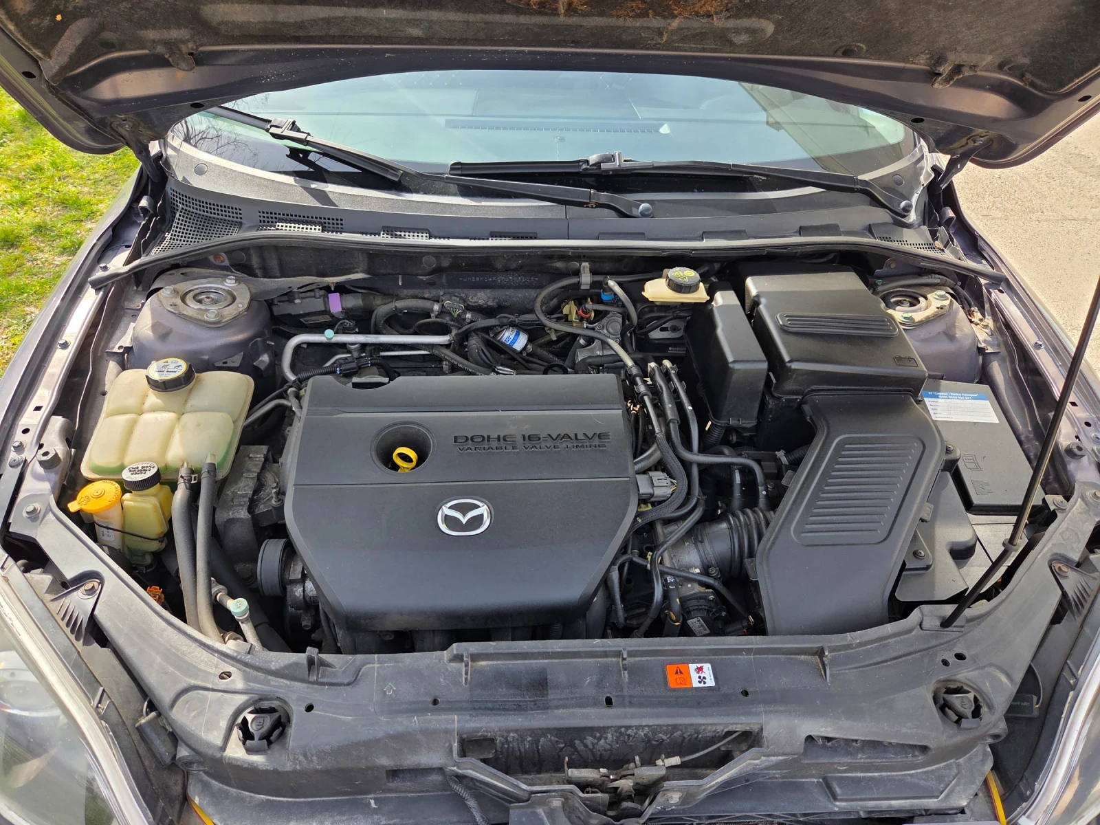 Mazda 3 2.0i 150к.с. бенз. / газ, снимка 10 - Автомобили и джипове - 53871351