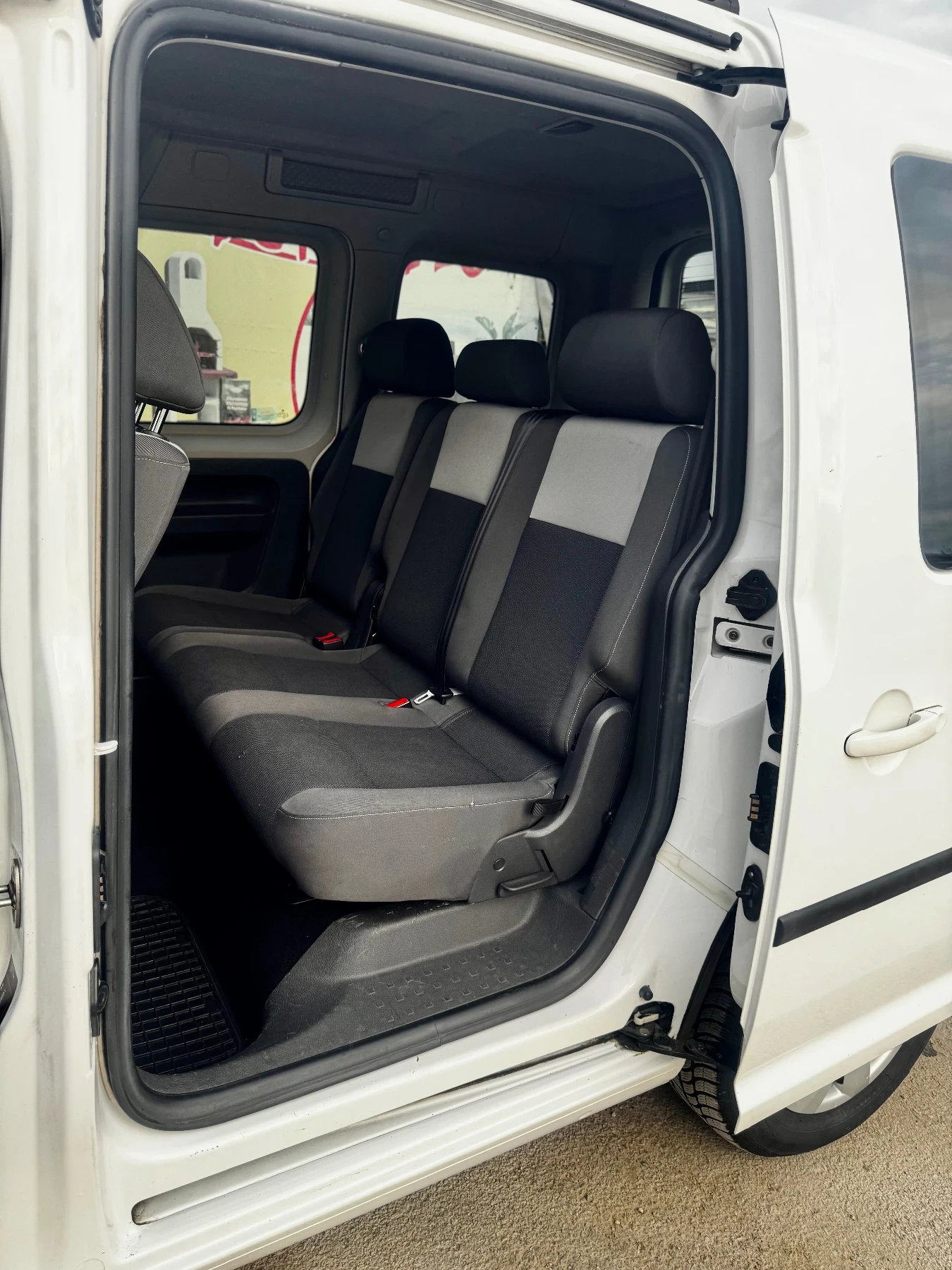 VW Caddy 2.0i 109hp - Метан, снимка 10 - Автомобили и джипове - 54197315