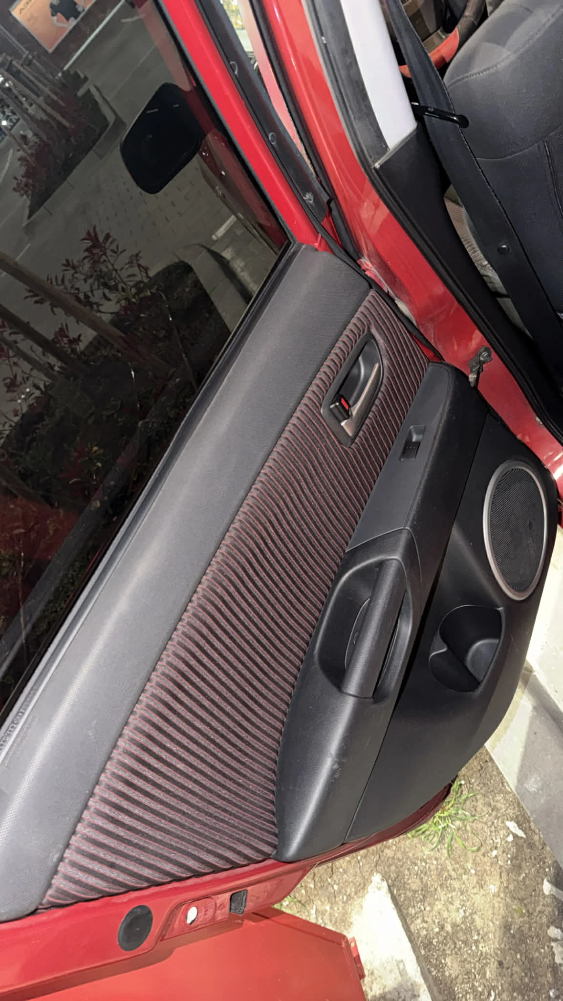 Mazda 3 2.0 i | Mobile.bg � ����������� 10