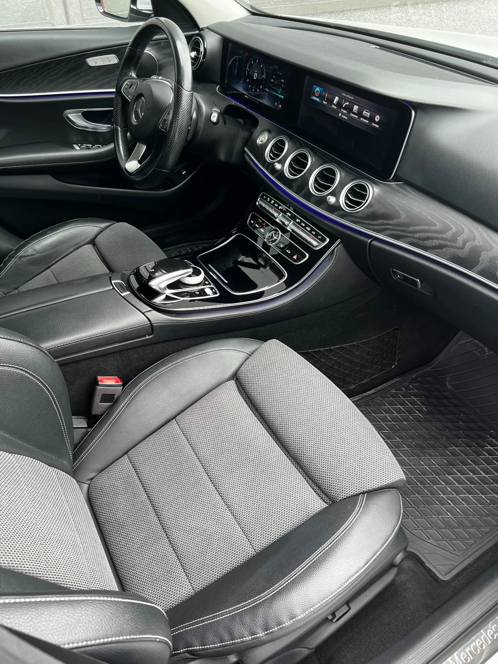 Mercedes-Benz E 220, снимка 11 - Автомобили и джипове - 54404180