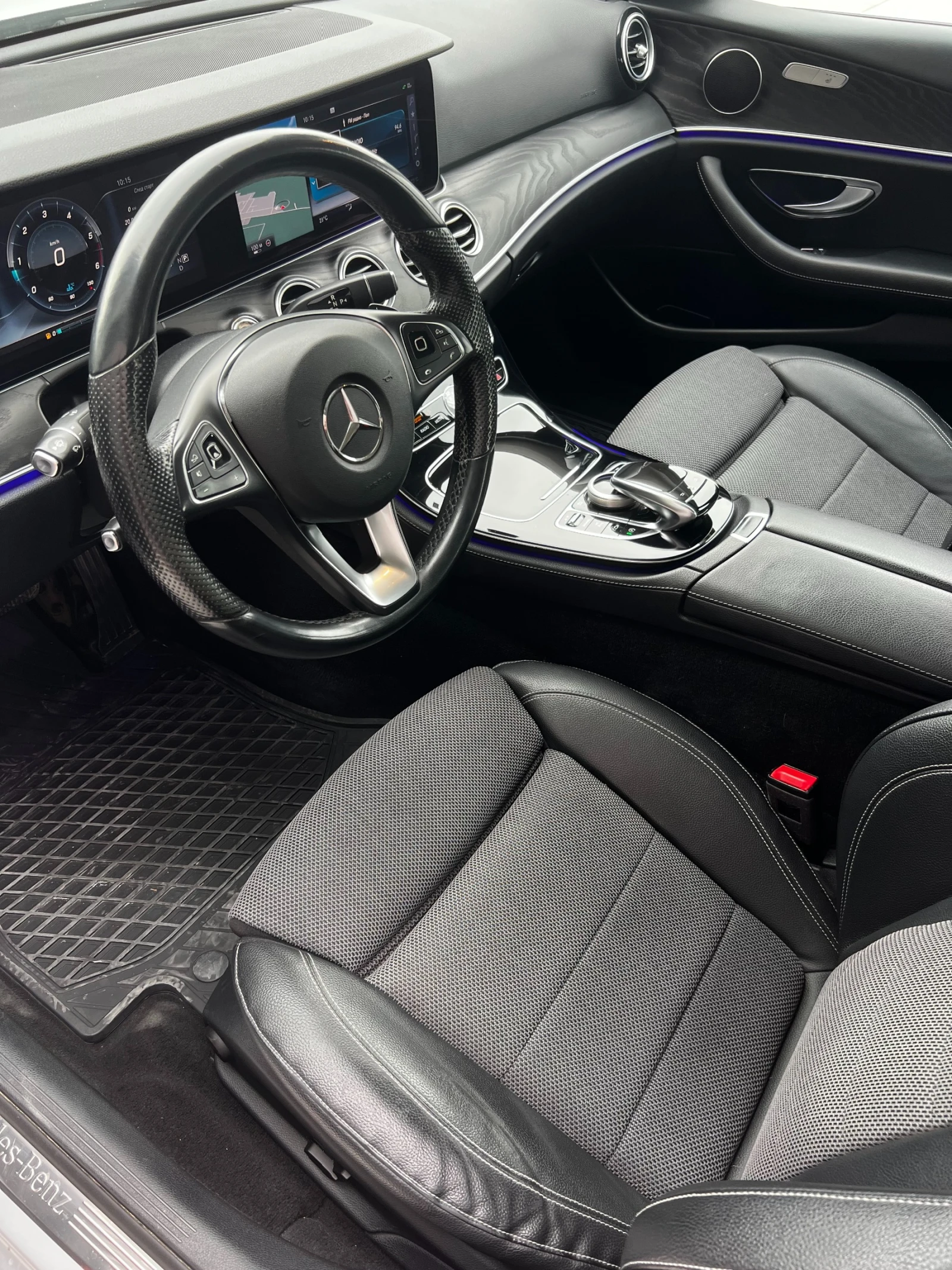 Mercedes-Benz E 220, снимка 10 - Автомобили и джипове - 54404180