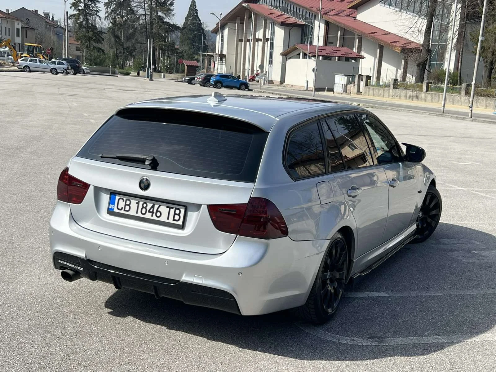 BMW 320