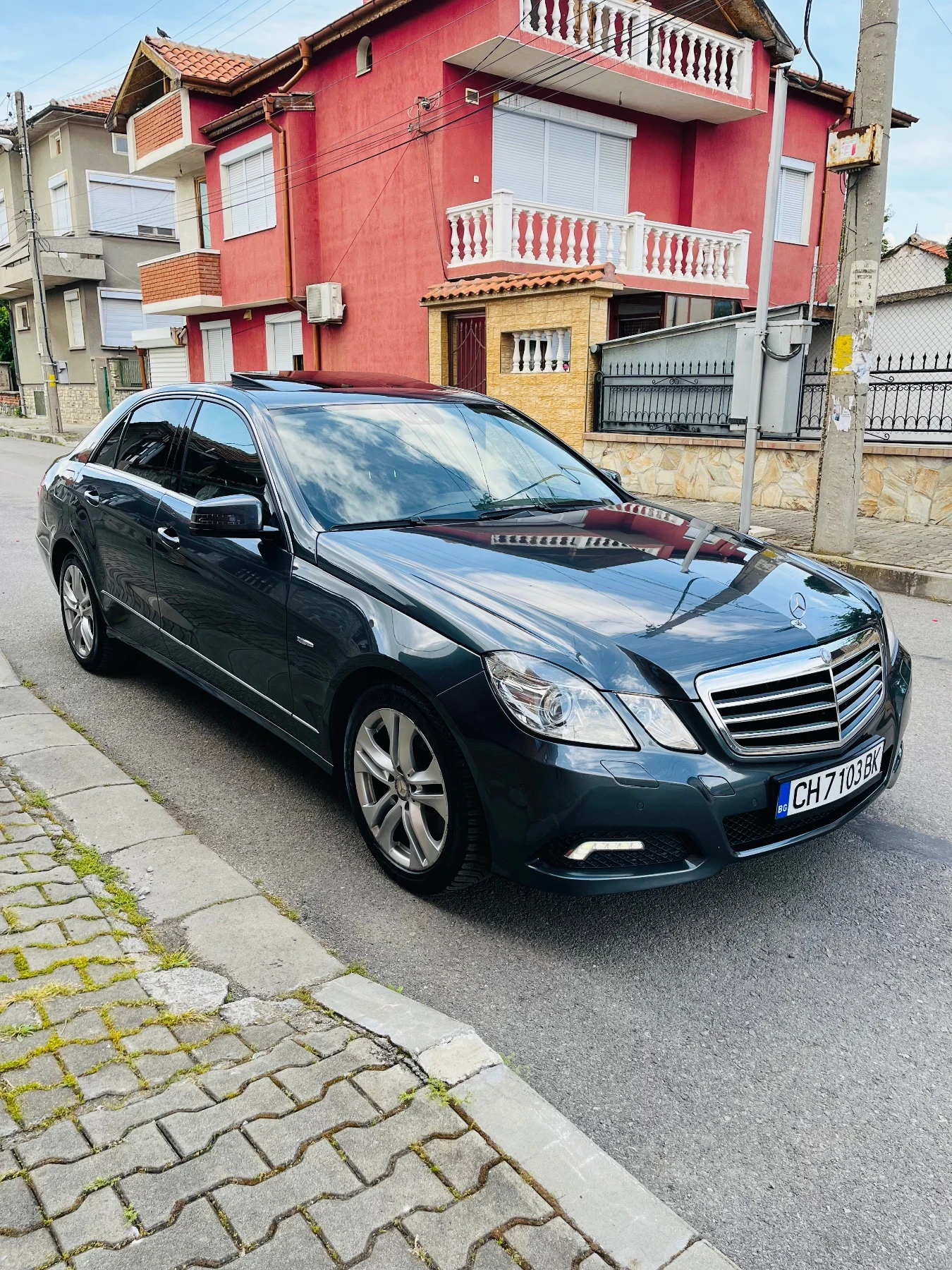 Mercedes-Benz E 250, снимка 3 - Автомобили и джипове - 54730789