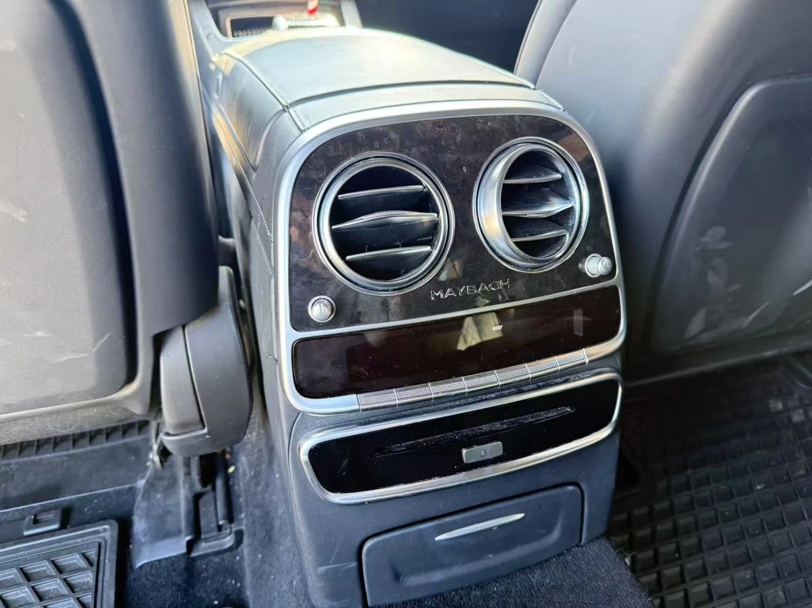 Mercedes-Benz S 560 Maybach S 560* 4D Burmester* Soft-Close* Massage* , снимка 16 - Автомобили и джипове - 55271244