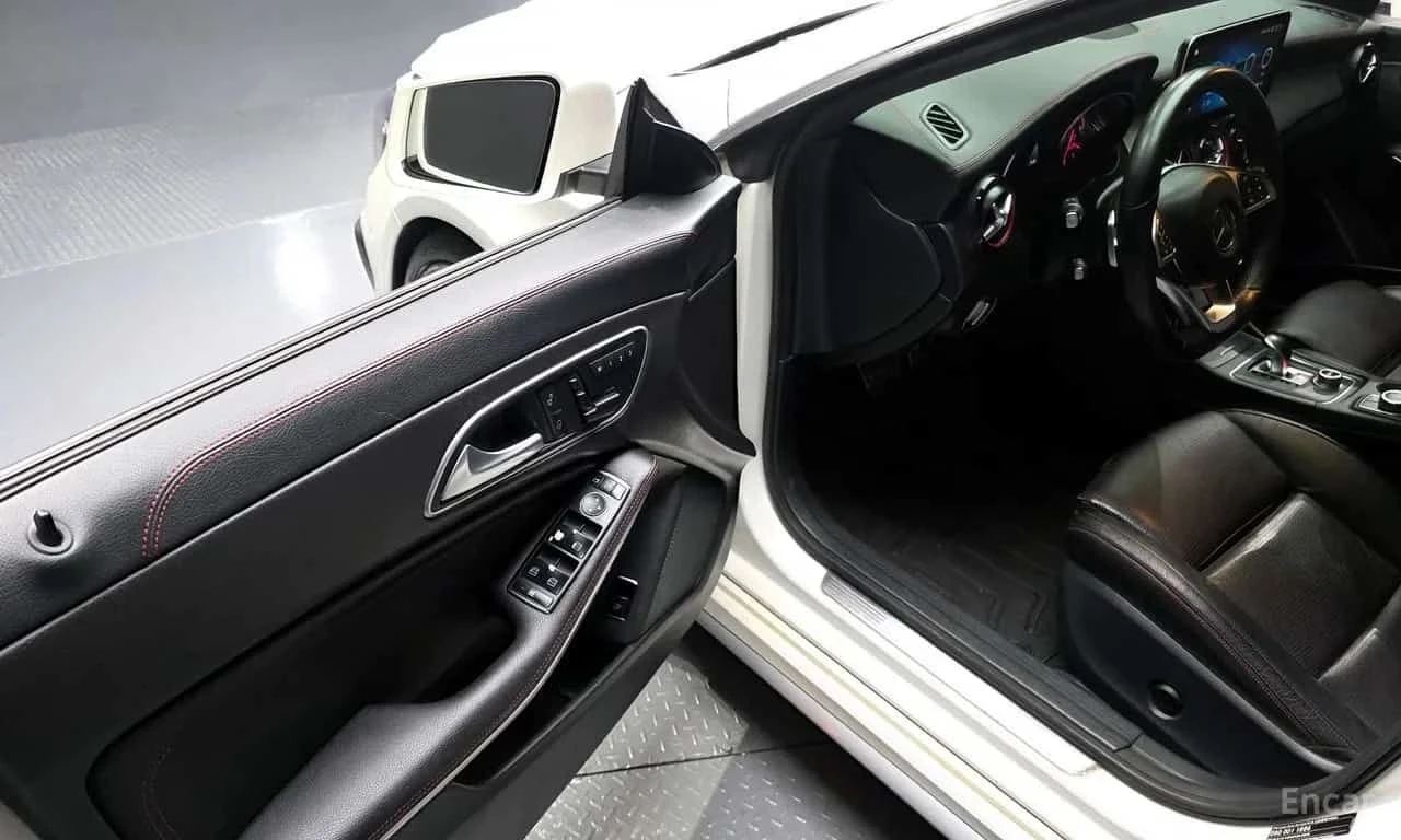 Mercedes-Benz CLA * CLA45 AMG 4MATIC * CARFAX * ЦЕНА ДО БГ, снимка 10 - Автомобили и джипове - 55510325