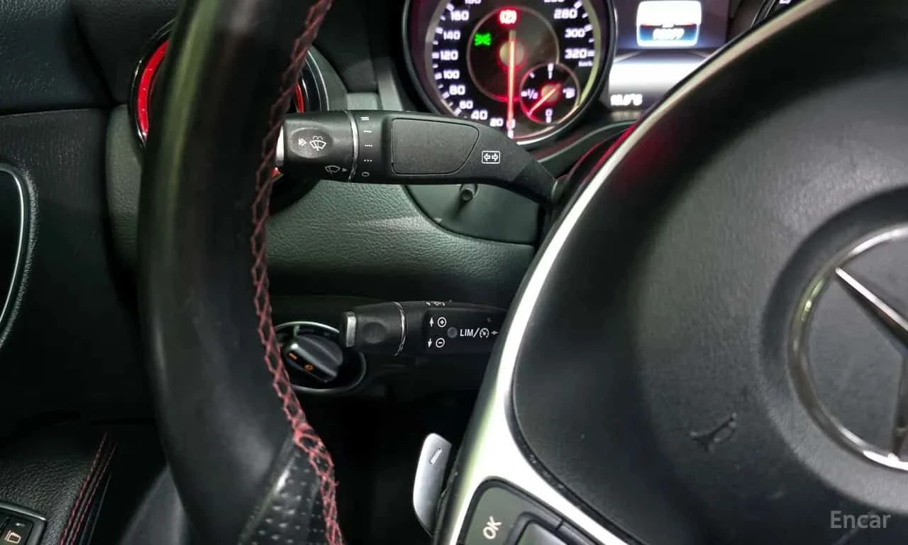 Mercedes-Benz CLA * CLA45 AMG 4MATIC * CARFAX * ЦЕНА ДО БГ, снимка 16 - Автомобили и джипове - 55510325