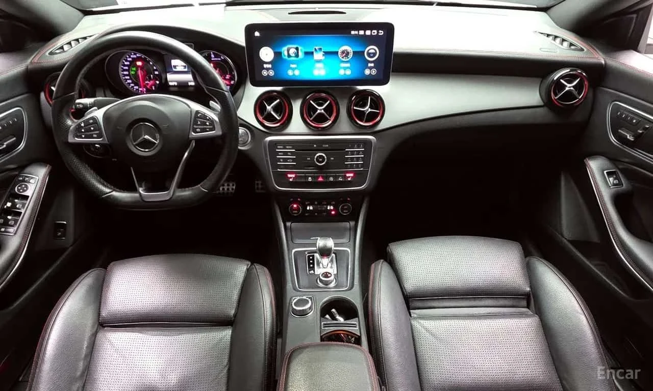 Mercedes-Benz CLA * CLA45 AMG 4MATIC * CARFAX * ЦЕНА ДО БГ, снимка 7 - Автомобили и джипове - 55510325
