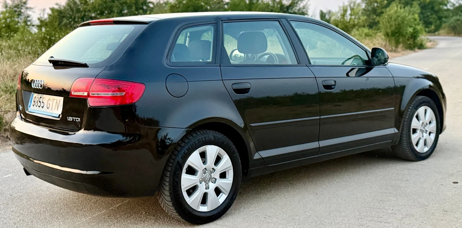Audi A3 1.6TDI, снимка 3 - Автомобили и джипове - 55767736
