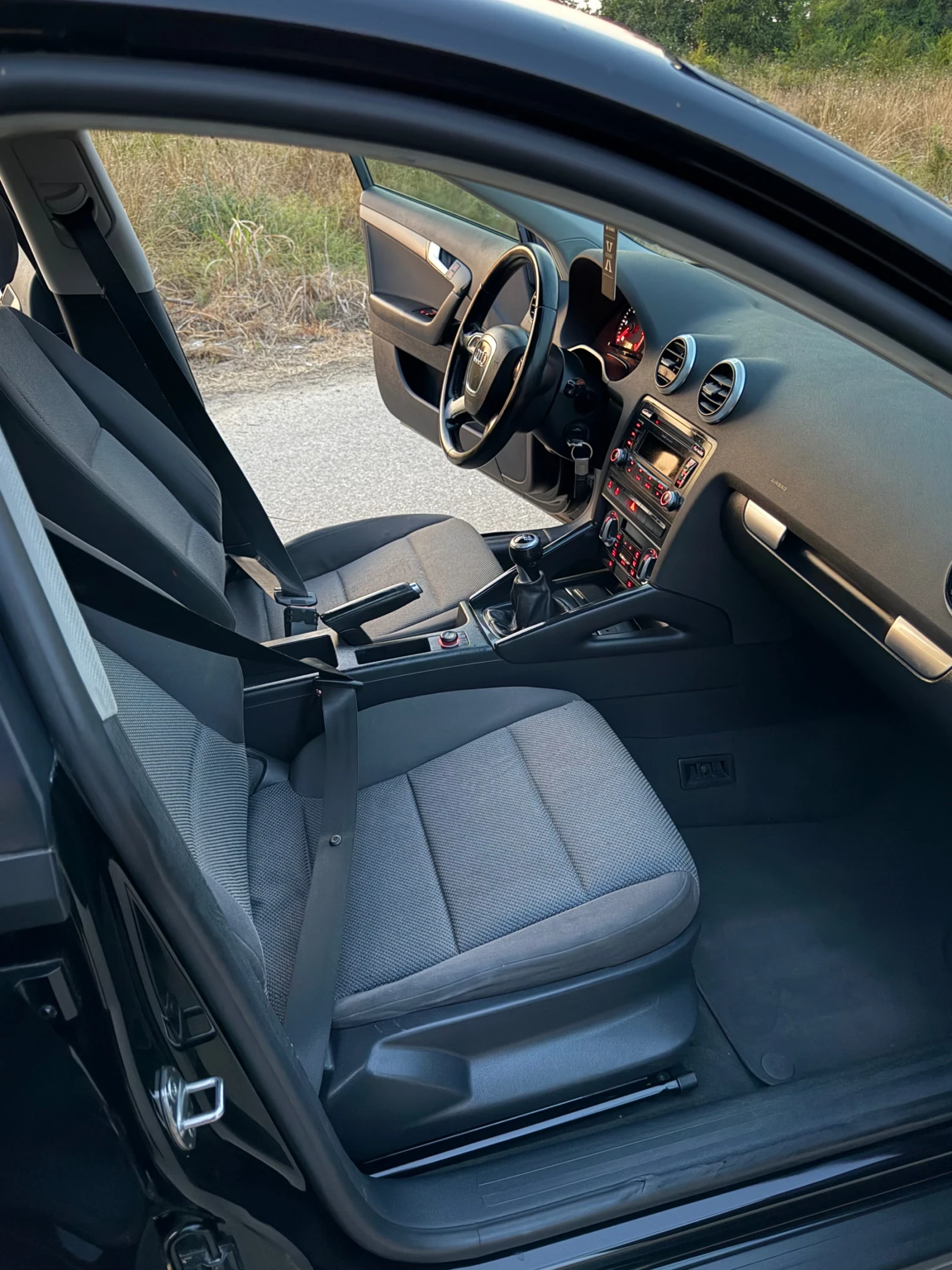 Audi A3 1.6TDI, снимка 9 - Автомобили и джипове - 55767736