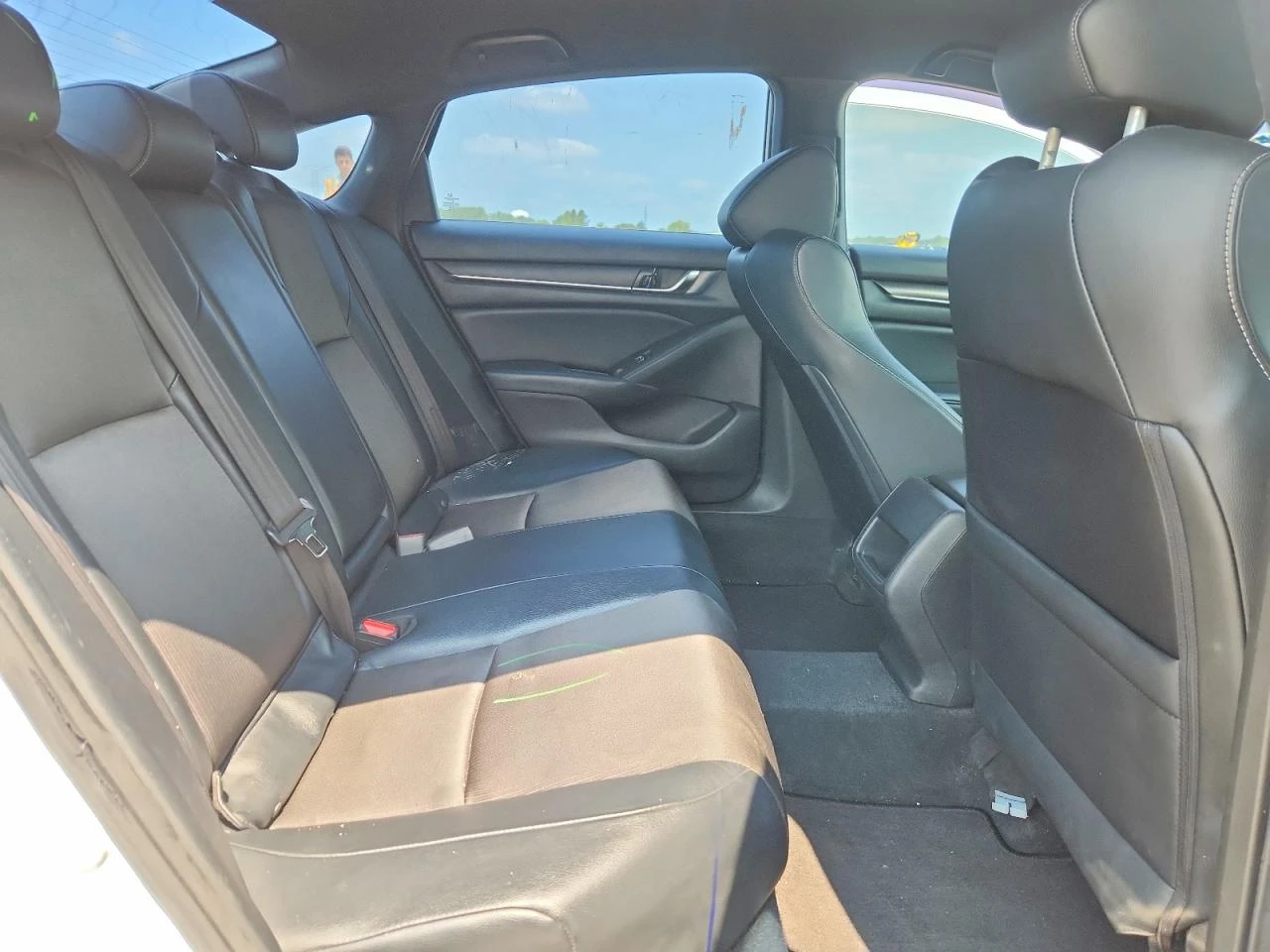Honda Accord 1.5l Sport, снимка 10 - Автомобили и джипове - 56025731