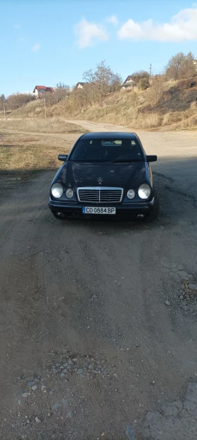 Mercedes-Benz 250, снимка 2