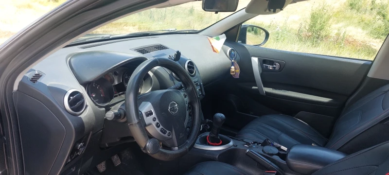 Nissan Qashqai, снимка 4 - Автомобили и джипове - 52453157