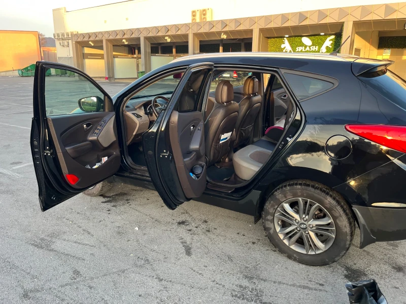 Hyundai IX35, снимка 10 - Автомобили и джипове - 52621394
