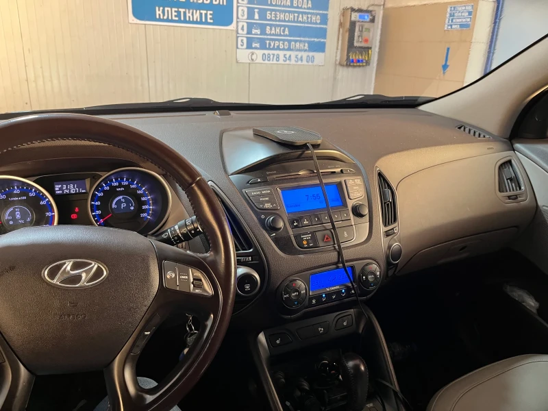 Hyundai IX35, снимка 9 - Автомобили и джипове - 52621394