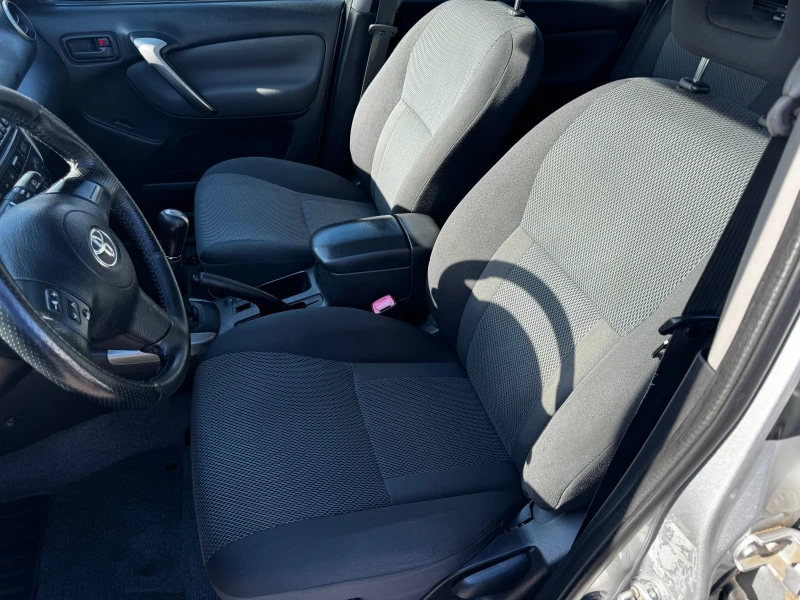 Toyota Rav4 2.0 D4D 116kc 4x4 Италия, снимка 11 - Автомобили и джипове - 52847169