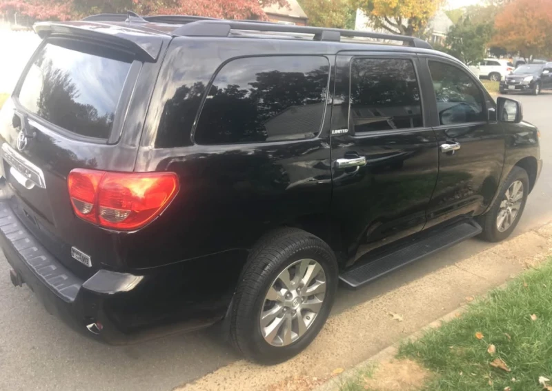 Toyota Sequoia LIMITED * * BLACK EDITION * * CARFAX * * КРЕДИТ * , снимка 2 - Автомобили и джипове - 52857068
