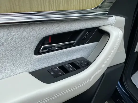 Mazda CX-60 e-SKYACTIV-D AWD = Takumi = Гаранция, снимка 5 - Автомобили и джипове - 54042039