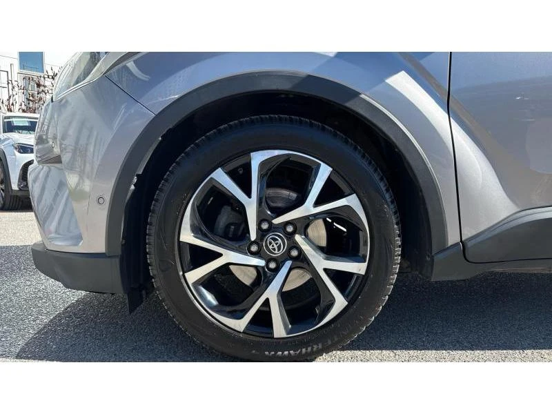 Toyota C-HR 1.8HSD CLUB BI-TONE, снимка 16 - Автомобили и джипове - 54164836