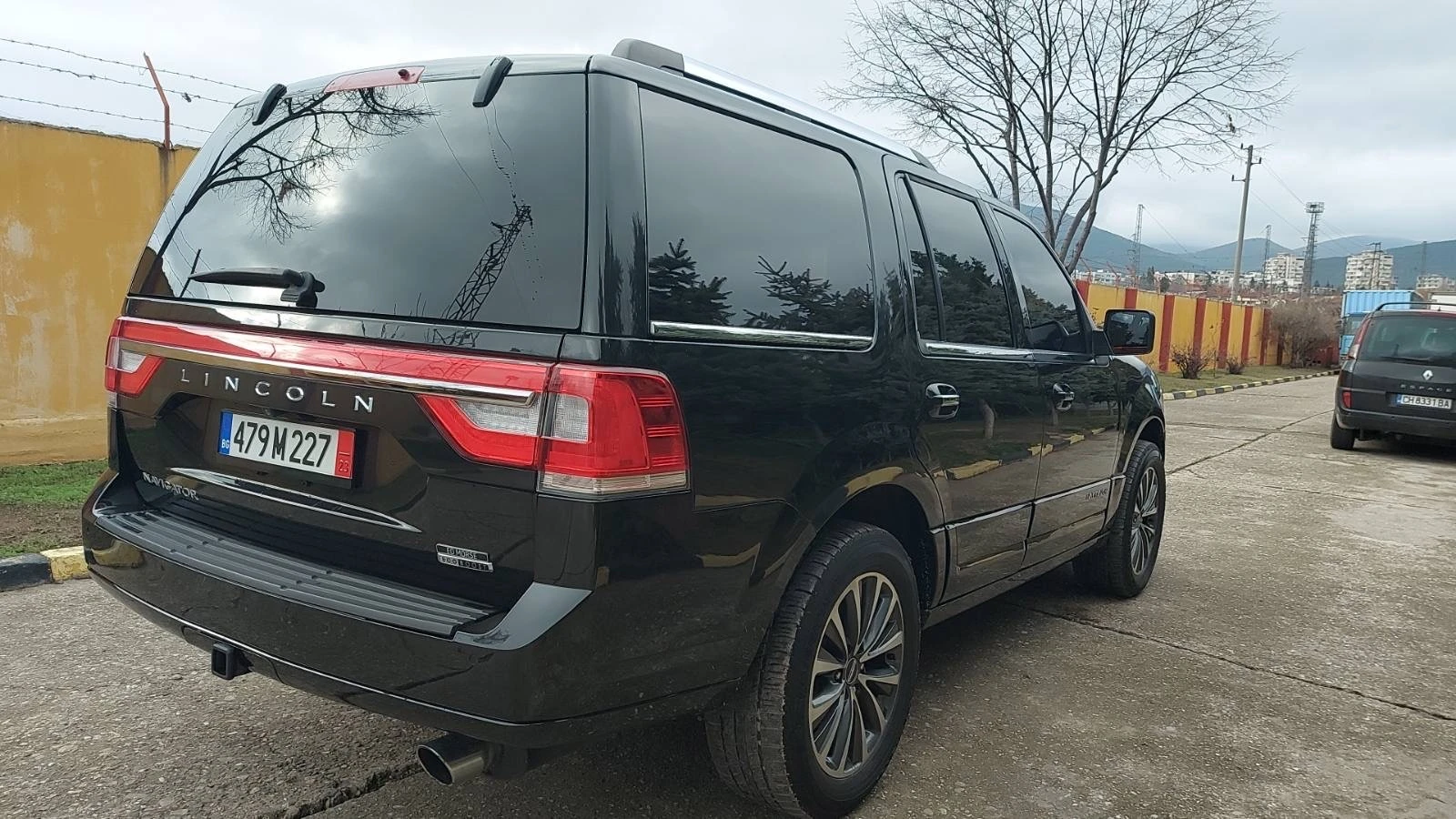 Lincoln Navigator 3.5 автомат - изображение 8